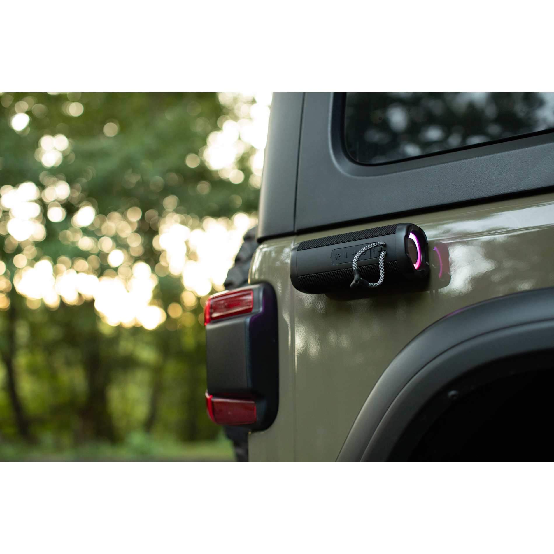 MagKnit Outdoor Bluetooth Speaker with Party Light
